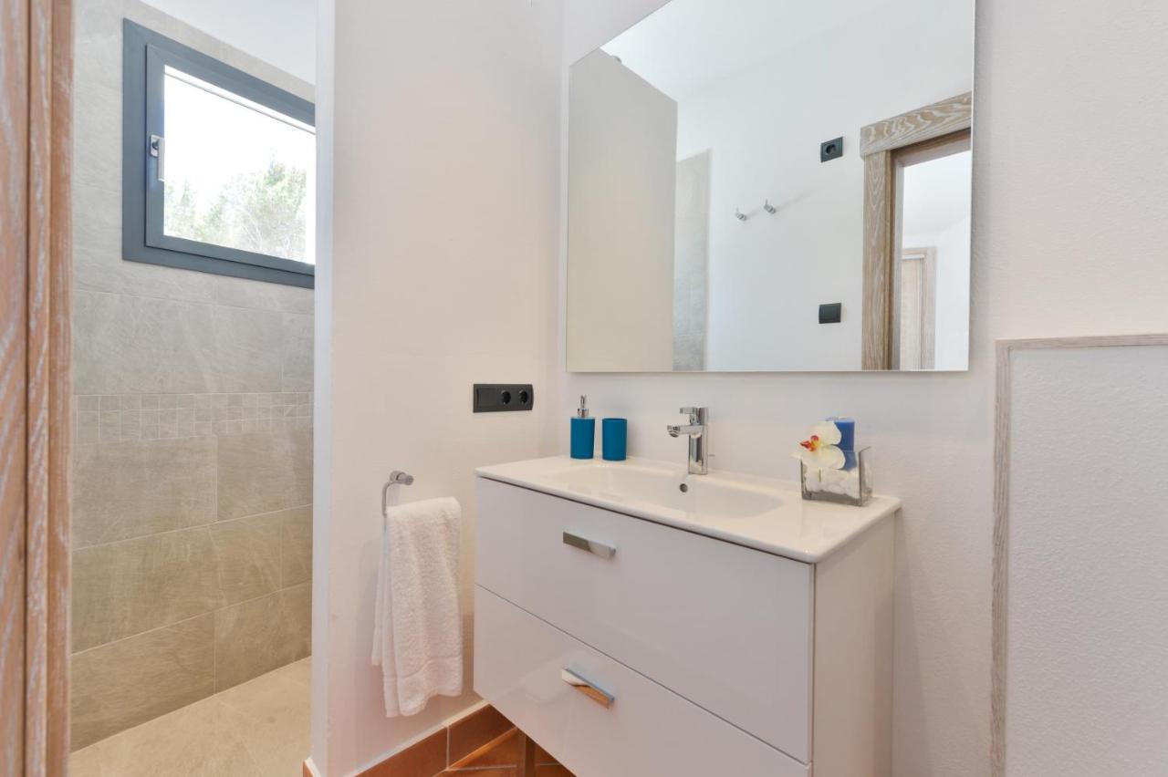 سانتا أيُلاريا ذيس ريو New Villa With Pool 19 Mins From Ibiza Town Cana Clara المظهر الخارجي الصورة