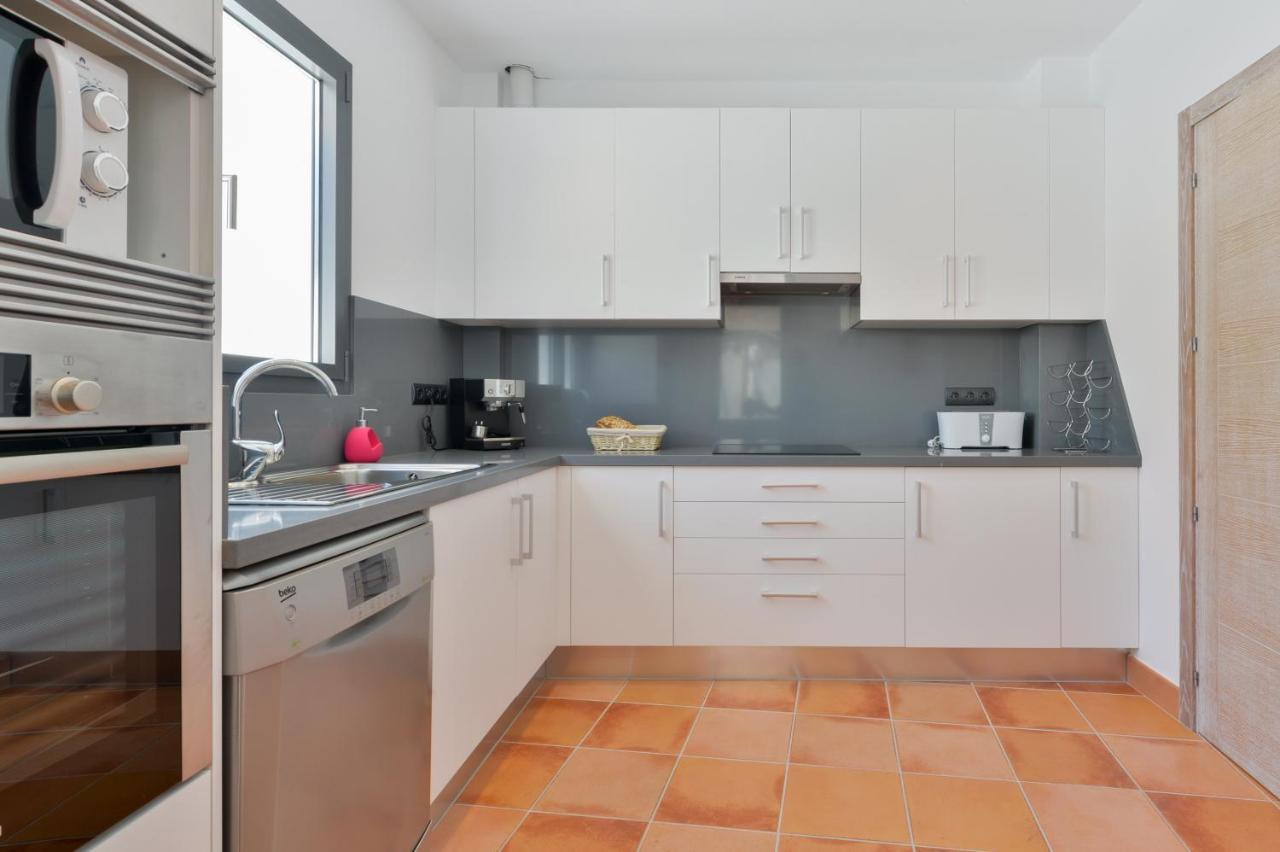 سانتا أيُلاريا ذيس ريو New Villa With Pool 19 Mins From Ibiza Town Cana Clara المظهر الخارجي الصورة